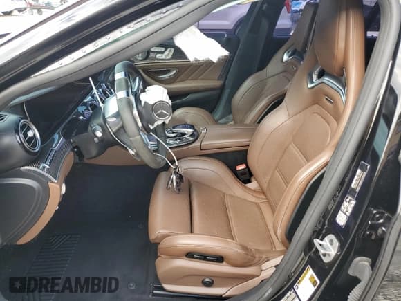 ✅ 2020 Mercedes-Benz E 63 S AMG • VIN: WDDZF8KB5LA722488 • Lot: 91516245. Wystawiony na Copart z przebiegiem 47 483 mil. Bezpłatny archiwum sprzedaży aukcyjnych z USA i szczegółowy raport historii pojazdu na DreamBid. Zdjęcie 7.