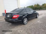 ✅ 2013 Mercedes-Benz C 250 Sport • VIN: WDDGF4HB1DA775813 • Lot: 43523558. Wystawiony na IAAI z przebiegiem Nie podano. Bezpłatny archiwum sprzedaży aukcyjnych z USA i szczegółowy raport historii pojazdu na DreamBid. Zdjęcie 4.