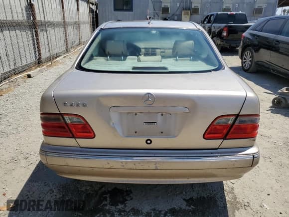 ✅ 2002 Mercedes-Benz E 320 • VIN: WDBJF65J72B398725 • Lot: 64122445. Listed on Copart with Not provided. Free auction sales archive from the USA and detailed vehicle history report at DreamBid. Image 6.