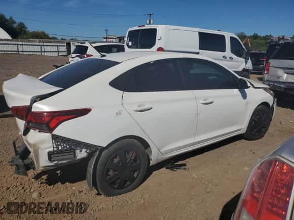 2020 Hyundai Accent SE z VIN 3KPC24A69LE098667, wystawiony jako Copart lot #70275104 z przebiegiem Nie podano mil oraz Szkoda całkowita • Salvage title. Historia ofert i sprzedaży dostępna na DreamBid. Obrazek 3.