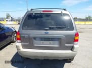 ✅ 2004 Ford Escape XLT • VIN: 1FMCU93104KB12362 • Lot: 42987333. Listed on IAAI with 200,220 mi. Free auction sales archive from the USA and detailed vehicle history report at DreamBid. Image 17.