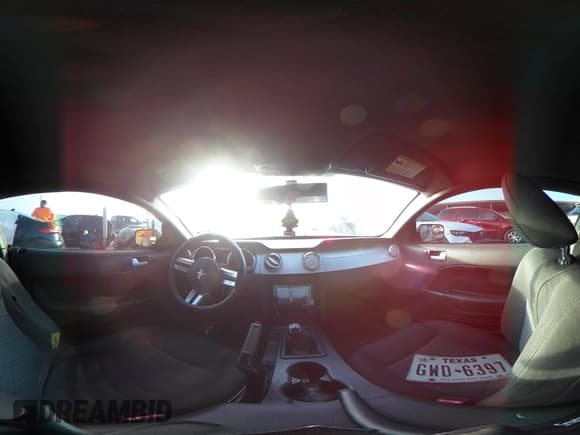 ✅ 2007 Ford Mustang GT Deluxe • VIN: 1ZVFT82H175337953 • Lot: 43703364. Wystawiony na IAAI z przebiegiem 216 473 mil. Bezpłatny archiwum sprzedaży aukcyjnych z USA i szczegółowy raport historii pojazdu na DreamBid. Zdjęcie 18.