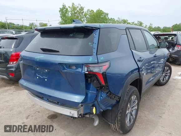 2025 Chevrolet Equinox AWD LT with VIN 3GNAXPEG1SL294231, listed as a IAAI auction lot 42223110 with 1,093 mi miles and . Bid and sale history available at DreamBid. Image 4.