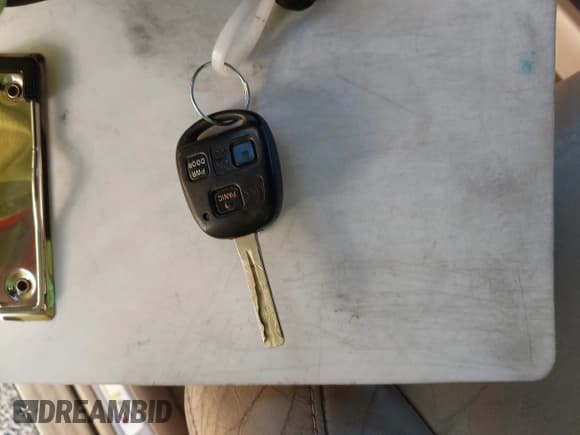 ✅ 2004 Lexus RX 330 • VIN: JTJGA31U140015687 • Lot: 43866460. Listed on IAAI with 185,797 mi. Free auction sales archive from the USA and detailed vehicle history report at DreamBid. Image 11.