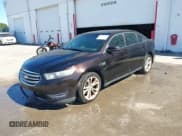 ✅ 2013 Ford Taurus SEL • VIN: 1FAHP2E84DG227851 • Lot: 43695965. Wystawiony na IAAI z przebiegiem 192 194 mil. Bezpłatny archiwum sprzedaży aukcyjnych z USA i szczegółowy raport historii pojazdu na DreamBid. Zdjęcie 2.