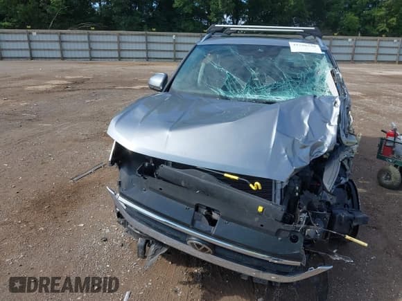 ✅ 2022 Volkswagen Taos SE • VIN: 3VVPX7B25NM070388 • Лот: 42708530. Опубликован ранее на IAAI с пробегом Не указан. Бесплатный доступ к архиву аукционных продаж из США и подробный отчёт об истории автомобиля на DreamBid. Изображение 6.