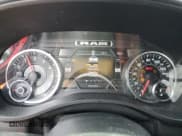 ✅ 2020 Ram 1500 Big Horn • VIN: 1C6RRFBG0LN309265 • Lot: 68085815. Wystawiony na Copart z przebiegiem 104 380 mil. Bezpłatny archiwum sprzedaży aukcyjnych z USA i szczegółowy raport historii pojazdu na DreamBid. Zdjęcie 9.