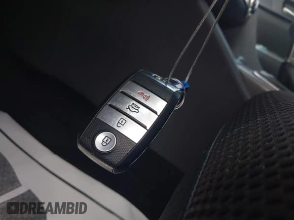 ✅ 2019 Kia Optima S • VIN: 5XXGT4L36KG361723 • Lot: 42484068. Wystawiony na IAAI z przebiegiem 86 433 mil. Bezpłatny archiwum sprzedaży aukcyjnych z USA i szczegółowy raport historii pojazdu na DreamBid. Zdjęcie 11.