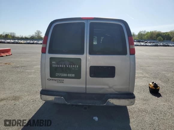 ✅ 2013 Chevrolet Express Cargo • VIN: 1GCZGTCA7D1129877 • Lot: 54480095. Wystawiony na Copart z przebiegiem 187 042 mil. Bezpłatny archiwum sprzedaży aukcyjnych z USA i szczegółowy raport historii pojazdu na DreamBid. Zdjęcie 6.