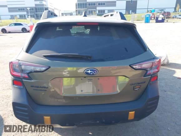 ✅ 2024 Subaru Outback Wilderness • VIN: 4S4BTGUD3R3235831 • Lot: 43474035. Wystawiony na IAAI z przebiegiem Nie podano. Bezpłatny archiwum sprzedaży aukcyjnych z USA i szczegółowy raport historii pojazdu na DreamBid. Zdjęcie 16.