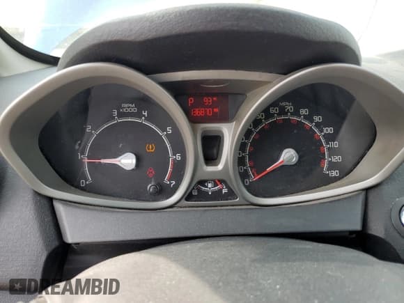 ✅ 2011 Ford Fiesta SES • VIN: 3FADP4FJXBM108667 • Lot: 90138635. Wystawiony na Copart z przebiegiem 136 870 mil. Bezpłatny archiwum sprzedaży aukcyjnych z USA i szczegółowy raport historii pojazdu na DreamBid. Zdjęcie 9.