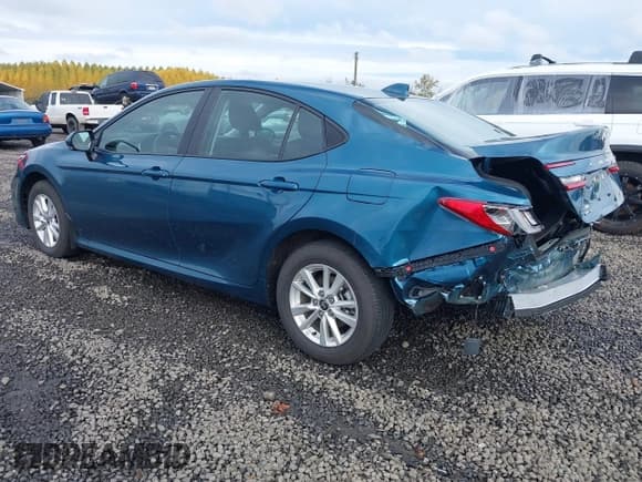 ✅ 2025 Toyota Camry LE • VIN: 4T1DBADK2SU016849 • Lot: 43615978. Listed on IAAI with 4,647 mi. Free auction sales archive from the USA and detailed vehicle history report at DreamBid. Image 3.