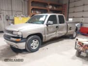 ✅ 2002 Chevrolet Silverado 1500 LT • VIN: 2GCEC19T021256016 • Лот: 41947461. Опубликован ранее на IAAI с пробегом 221 880 миль. Бесплатный доступ к архиву аукционных продаж из США и подробный отчёт об истории автомобиля на DreamBid. Изображение 2.