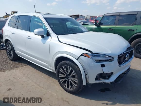 ✅ 2021 Volvo XC90 Momentum • VIN: YV4A221K0M1678903 • Lot: 43208580. Wystawiony na IAAI z przebiegiem 77 593 mil. Bezpłatny archiwum sprzedaży aukcyjnych z USA i szczegółowy raport historii pojazdu na DreamBid. Zdjęcie 1.