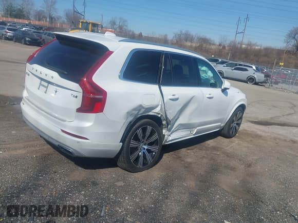 ✅ 2021 Volvo XC90 Momentum • VIN: YV4A221K5M1677620 • Lot: 41753517. Listed on IAAI with 67,000 mi. Free auction sales archive from the USA and detailed vehicle history report at DreamBid. Image 4.