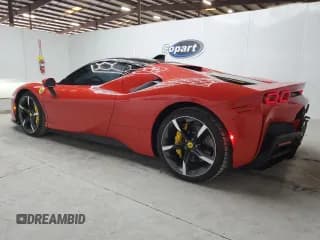 ✅ 2023 Ferrari SF90 • VIN: ZFF95NLA3P0297982 • Lot: 64609845. Wystawiony na Copart z przebiegiem 1 248 mil. Bezpłatny archiwum sprzedaży aukcyjnych z USA i szczegółowy raport historii pojazdu na DreamBid. Zdjęcie 2.