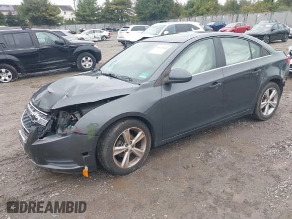✅ 2013 Chevrolet Cruze 2LT • VIN: 1G1PE5SB0D7190495 • Lot: 43443048. Listed on IAAI with 179,344 mi. Free auction sales archive from the USA and detailed vehicle history report at DreamBid. Image 2.