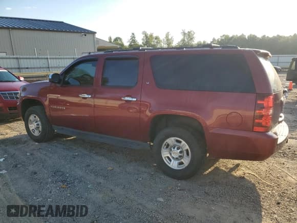 ✅ 2010 Chevrolet Suburban LT • VIN: 1GNZKMEGXAR211239 • Lot: 70322265. Wystawiony na Copart z przebiegiem 174 586 mil. Bezpłatny archiwum sprzedaży aukcyjnych z USA i szczegółowy raport historii pojazdu na DreamBid. Zdjęcie 2.