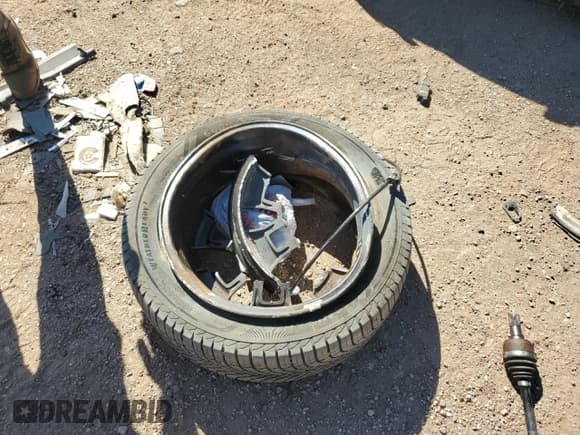 ✅ 2022 Kia Telluride SX • VIN: 5XYP5DHC4NG201505 • Lot: 82004795. Wystawiony na Copart z przebiegiem 65 537 mil. Bezpłatny archiwum sprzedaży aukcyjnych z USA i szczegółowy raport historii pojazdu na DreamBid. Zdjęcie 13.