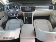 ✅ 2022 Volkswagen Atlas SE • VIN: 1V2KR2CA3NC535357 • Lot: 90380245. Listed on Copart with 43,890 mi. Free auction sales archive from the USA and detailed vehicle history report at DreamBid. Image 8.