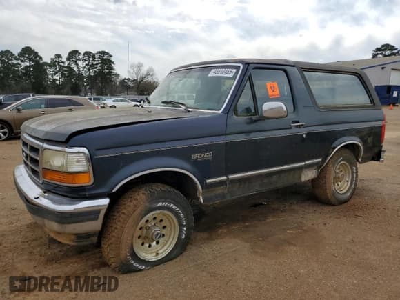 ✅ 1993 Ford Bronco XL • VIN: 1FMEU15N9PLA32874 • Лот: 48910465. Опубликован ранее на Copart с пробегом Не указан. Бесплатный доступ к архиву аукционных продаж из США и подробный отчёт об истории автомобиля на DreamBid. Изображение 1.