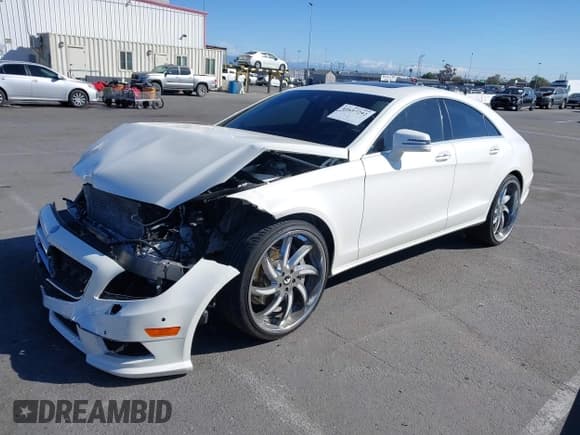 ✅ 2013 Mercedes-Benz CLS 550 • VIN: WDDLJ7DB3DA060584 • Лот: 41697292. Опубликован ранее на IAAI с пробегом 42 778 миль. Бесплатный доступ к архиву аукционных продаж из США и подробный отчёт об истории автомобиля на DreamBid. Изображение 2.