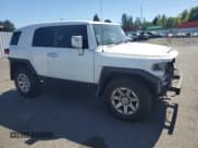 ✅ 2014 Toyota FJ Cruiser • VIN: JTEBU4BF8EK202520 • Лот: 70061025. Опубликован ранее на Copart с пробегом 77 174 миль. Бесплатный доступ к архиву аукционных продаж из США и подробный отчёт об истории автомобиля на DreamBid. Изображение 4.
