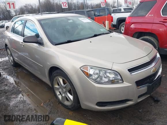✅ 2012 Chevrolet Malibu 1LS • VIN: 1G1ZB5E02CF184374 • Лот: 43665184. Опубликован ранее на IAAI с пробегом 113 409 миль. Бесплатный доступ к архиву аукционных продаж из США и подробный отчёт об истории автомобиля на DreamBid. Изображение 1.