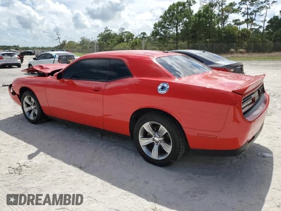 ✅ 2021 Dodge Challenger SXT • VIN: 2C3CDZAGXMH630924 • Lot: 69065794. Wystawiony na Copart z przebiegiem 62 699 mil. Bezpłatny archiwum sprzedaży aukcyjnych z USA i szczegółowy raport historii pojazdu na DreamBid. Zdjęcie 2.