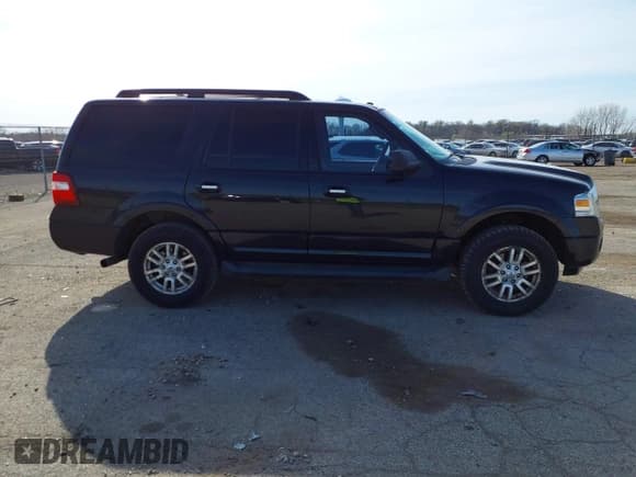 ✅ 2012 Ford Expedition XLT • VIN: 1FMJU1J51CEF40095 • Lot: 41890811. Wystawiony na IAAI z przebiegiem 202 090 mil. Bezpłatny archiwum sprzedaży aukcyjnych z USA i szczegółowy raport historii pojazdu na DreamBid. Zdjęcie 13.