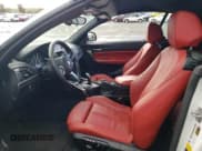 ✅ 2015 BMW 2 Series 228i • VIN: WBA1K5C59FV242748 • Lot: 36973793. Wystawiony na Copart z przebiegiem 50 602 mil. Bezpłatny archiwum sprzedaży aukcyjnych z USA i szczegółowy raport historii pojazdu na DreamBid. Zdjęcie 7.