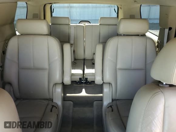 ✅ 2010 Chevrolet Tahoe LT • VIN: 1GNUCBE05AR177385 • Lot: 91282495. Listed on Copart with 318,462 mi. Free auction sales archive from the USA and detailed vehicle history report at DreamBid. Image 10.
