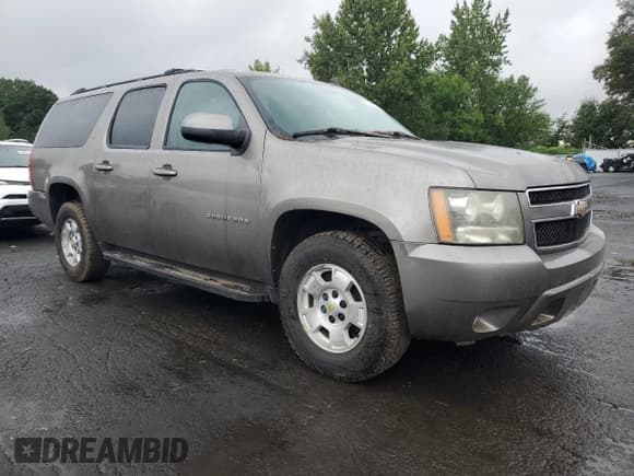 ✅ 2011 Chevrolet Suburban LT • VIN: 1GNSKJE33BR115659 • Lot: 68954724. Wystawiony na Copart z przebiegiem 149 867 mil. Bezpłatny archiwum sprzedaży aukcyjnych z USA i szczegółowy raport historii pojazdu na DreamBid. Zdjęcie 4.