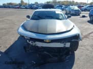 ✅ 2018 Chevrolet Camaro 2LT • VIN: 1G1FC1RS3J0100020 • Lot: 43542674. Wystawiony na IAAI z przebiegiem 89 998 mil. Bezpłatny archiwum sprzedaży aukcyjnych z USA i szczegółowy raport historii pojazdu na DreamBid. Zdjęcie 12.