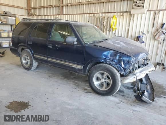 ✅ 2000 Chevrolet Blazer LT • VIN: 1GNCS13WXY2179524 • Lot: 43559675. Listed on Copart with 153,607 mi miles. Access the free auction sales archive from the USA and view a detailed vehicle history report at DreamBid. Image 4.