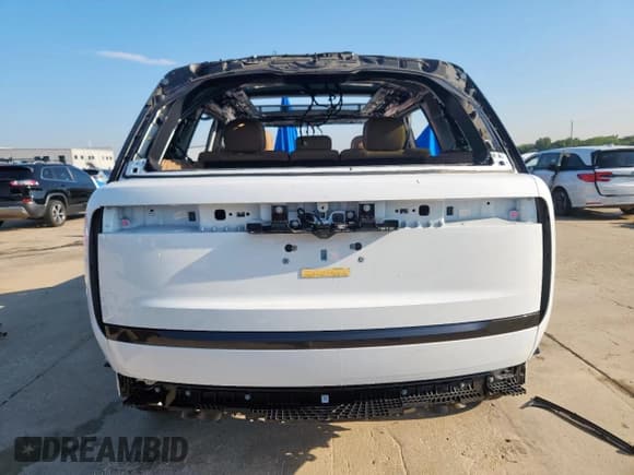 ✅ 2024 Land Rover Range Rover SE • VIN: SALKP9E98RA230644 • Лот: 70317695. Опубликован ранее на Copart с пробегом 17 106 миль. Бесплатный доступ к архиву аукционных продаж из США и подробный отчёт об истории автомобиля на DreamBid. Изображение 6.