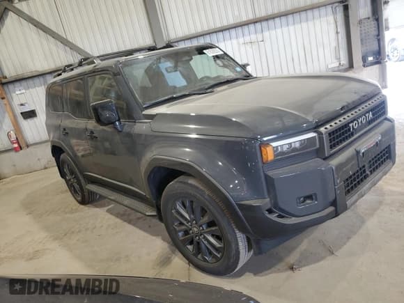 ✅ 2025 Toyota Land Cruiser 1958 Edition • VIN: JTEABFAJ7S5016500 • Лот: 61628535. Опубликован ранее на Copart с пробегом 2 543 миль. Бесплатный доступ к архиву аукционных продаж из США и подробный отчёт об истории автомобиля на DreamBid. Изображение 4.