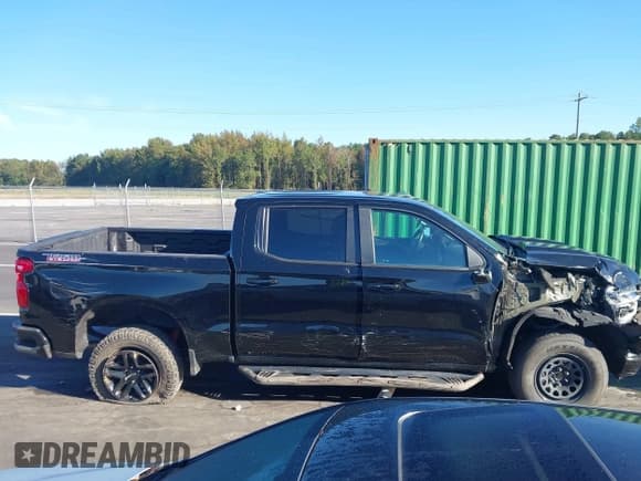✅ 2022 Chevrolet Silverado 1500 LT Trail Boss • VIN: 3GCUDFEDXNG674244 • Lot: 43377821. Wystawiony na IAAI z przebiegiem 32 833 mil. Bezpłatny archiwum sprzedaży aukcyjnych z USA i szczegółowy raport historii pojazdu na DreamBid. Zdjęcie 13.