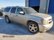 ✅ 2007 Chevrolet Suburban LT • VIN: 3GNFC16017G295458 • Лот: 91567665. Опубликован ранее на Copart с пробегом 274 111 миль. Бесплатный доступ к архиву аукционных продаж из США и подробный отчёт об истории автомобиля на DreamBid. Изображение 4.