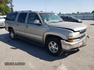 ✅ 2003 Chevrolet Suburban LT • VIN: 1GNEC16Z93J242638 • Lot: 75521324. Wystawiony na Copart z przebiegiem 211 219 mil. Bezpłatny archiwum sprzedaży aukcyjnych z USA i szczegółowy raport historii pojazdu na DreamBid. Zdjęcie 4.