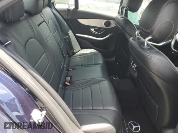 ✅ 2018 Mercedes-Benz C 350e • VIN: 55SWF4HB6JU270499 • Lot: 62760385. Wystawiony na Copart z przebiegiem 107 770 mil. Bezpłatny archiwum sprzedaży aukcyjnych z USA i szczegółowy raport historii pojazdu na DreamBid. Zdjęcie 10.