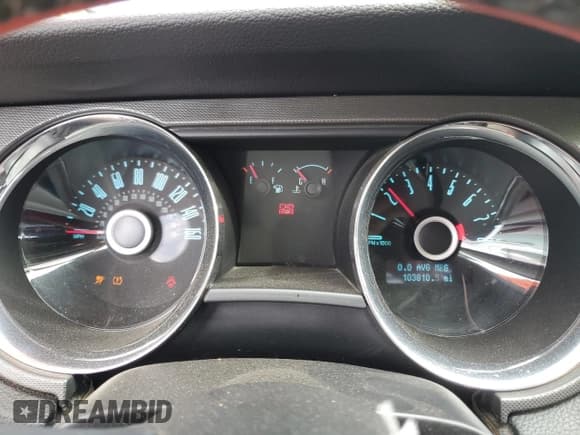 ✅ 2014 Ford Mustang GT • VIN: 1ZVBP8CF0E5324530 • Lot: 71707745. Listed on Copart with 103,810 mi. Free auction sales archive from the USA and detailed vehicle history report at DreamBid. Image 9.