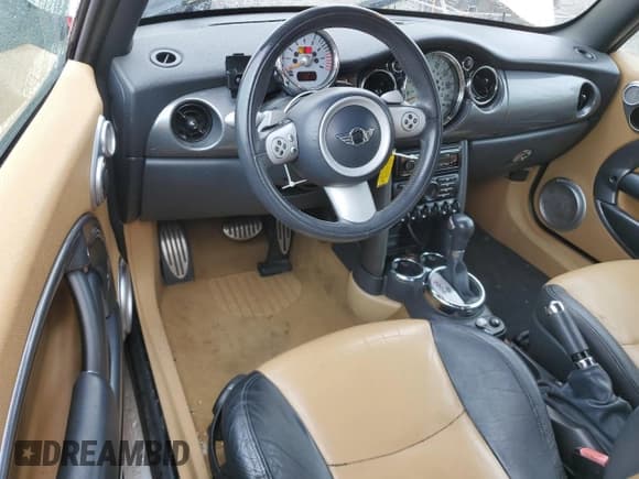 ✅ 2007 MINI Convertible S • VIN: WMWRH33567TL94103 • Lot: 59721735. Listed on Copart with 58,559 mi. Free auction sales archive from the USA and detailed vehicle history report at DreamBid. Image 8.
