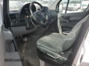 ✅ 2018 Freightliner Sprinter Cargo • VIN: WDYPE7CD7JP616380 • Lot: 77013644. Wystawiony na Copart z przebiegiem 194 981 mil. Bezpłatny archiwum sprzedaży aukcyjnych z USA i szczegółowy raport historii pojazdu na DreamBid. Zdjęcie 8.