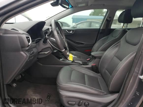 ✅ 2019 Hyundai Ioniq Limited • VIN: KMHC85LC6KU144328 • Лот: 68448454. Размещён на Copart с пробегом 115 934 миль миль. Получите бесплатный доступ к архиву аукционных продаж из США и посмотрите подробный отчёт об истории автомобиля на DreamBid. Изображение 7.