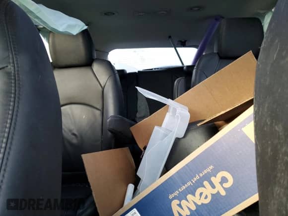 2011 Chevrolet Traverse 2LT z VIN 1GNKVJED7BJ396377, wystawiony jako Copart lot #82757015 z przebiegiem Nie podano mil oraz Szkoda całkowita • Salvage title. Historia ofert i sprzedaży dostępna na DreamBid. Obrazek 10.