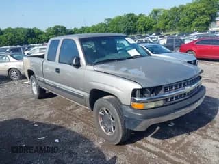 ✅ 2002 Chevrolet Silverado 1500 LS • VIN: 1GCEK19V02E250526 • Lot: 42683688. Listed on IAAI with 399,784 mi. Free auction sales archive from the USA and detailed vehicle history report at DreamBid. Image 1.