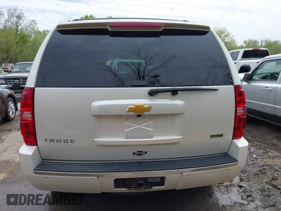 2011 Chevrolet Tahoe LTZ с VIN 1GNSKCE00BR237767, выставлен на аукционе IAAI как лот 42020189 с пробегом 256 822 миль миль и . История ставок и продаж доступна на DreamBid. Изображение 16.