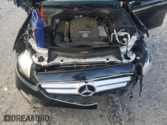✅ 2019 Mercedes-Benz E 300 • VIN: WDDZF4KB4KA547738 • Lot: 81559755. Listed on Copart with 97,016 mi. Free auction sales archive from the USA and detailed vehicle history report at DreamBid. Image 11.