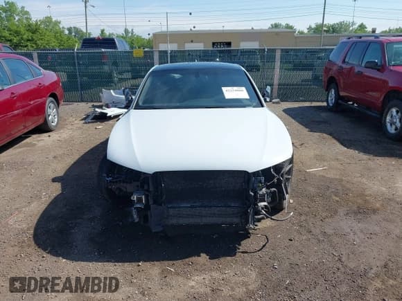 ✅ 2013 Audi S5 Premium Plus • VIN: WAUCGAFRXDA056027 • Лот: 42254880. Опубликован ранее на IAAI с пробегом 121 738 миль. Бесплатный доступ к архиву аукционных продаж из США и подробный отчёт об истории автомобиля на DreamBid. Изображение 13.